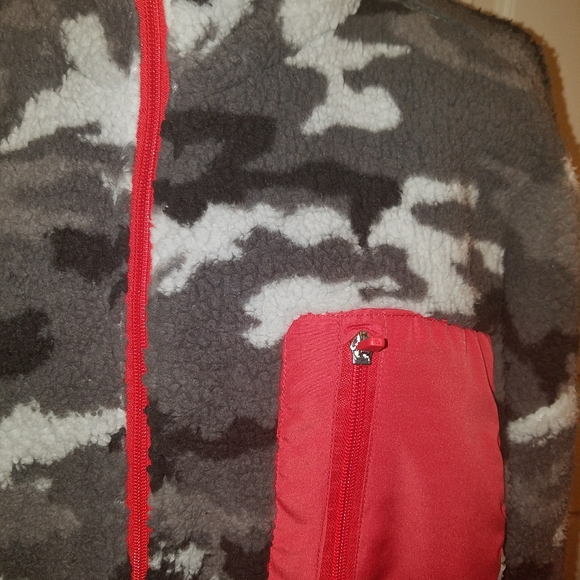 Athletic Collection grey camo, front zip, L - Picture 3 of 5